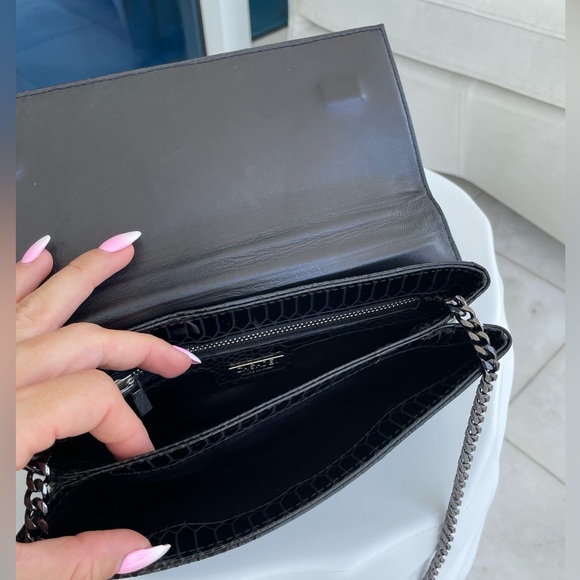 Casadei Patent Python Snakeskin Embossed Leather Clutch Black - Picture 12 of 16